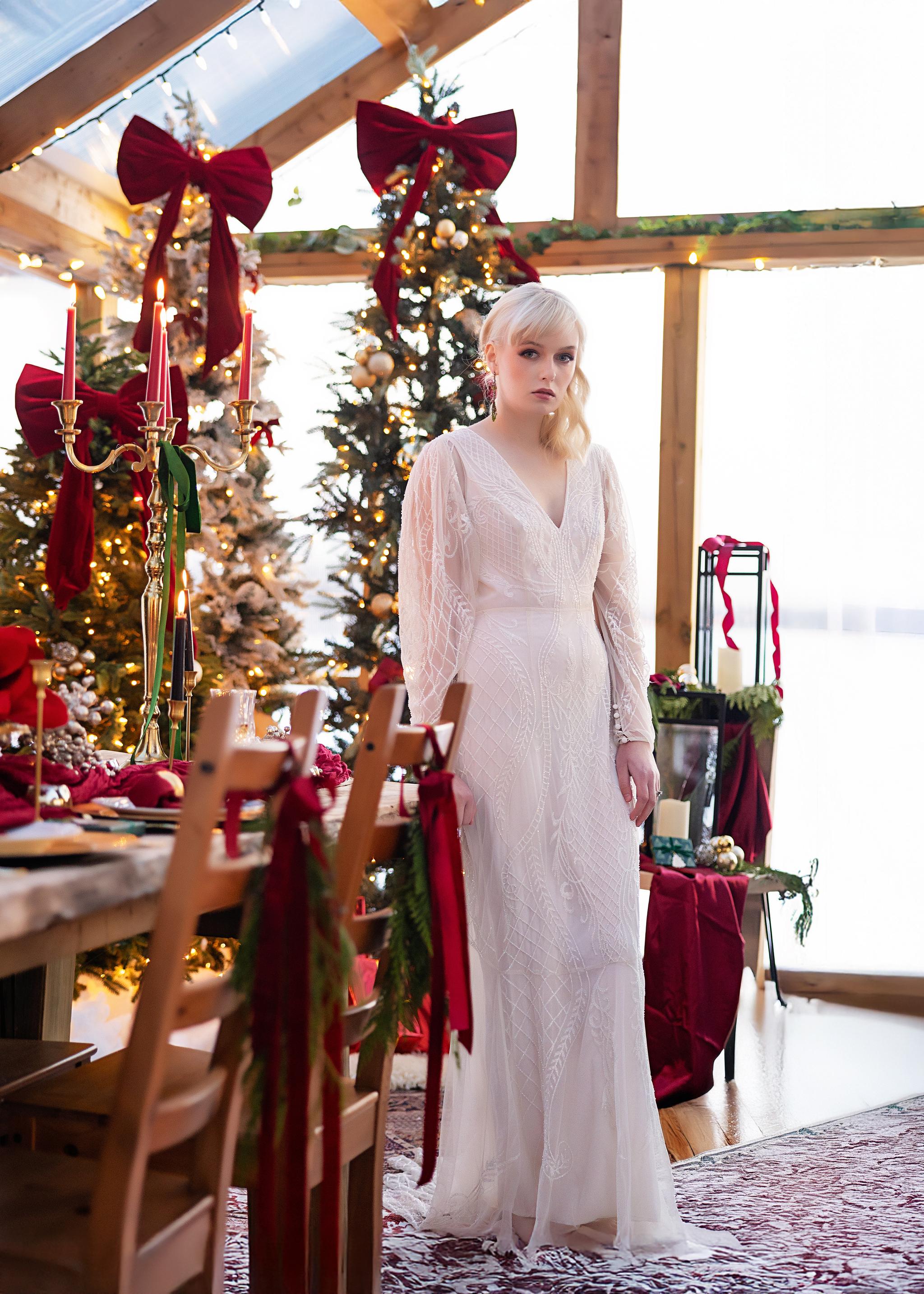 A Timeless Christmas Bride at Nova’s Gardens in Smithville Ontario