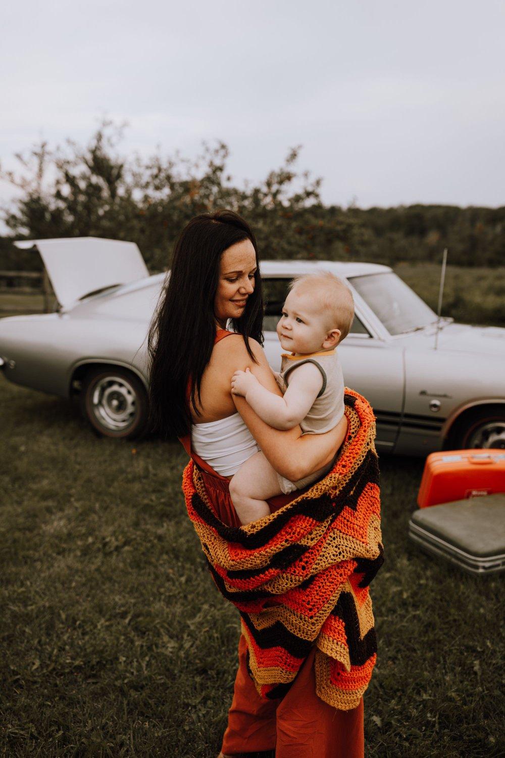 carousel-hero-element image-1